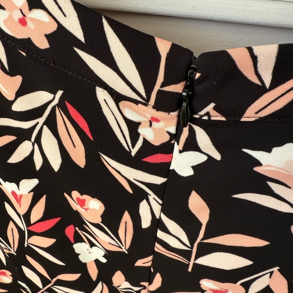 Talbots Sleeveless Floral Ruffle Hem Dress Back Zip Stretch Black Pink Sz 10P - Picture 6 of 10